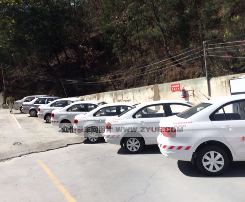 昆明港鑫駕校訓練車型