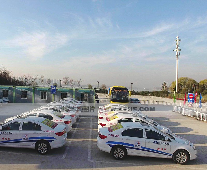 南京冠騰駕校訓練車