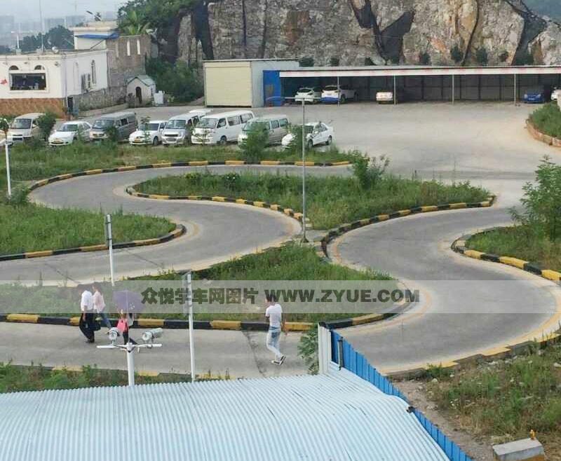 貴陽現代駕校場地風采