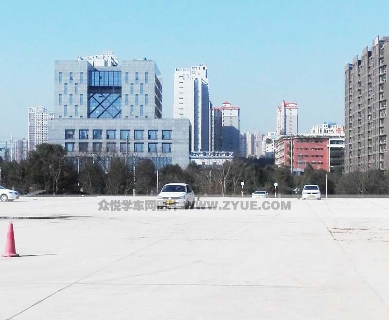 鴻運達駕校駕校風采