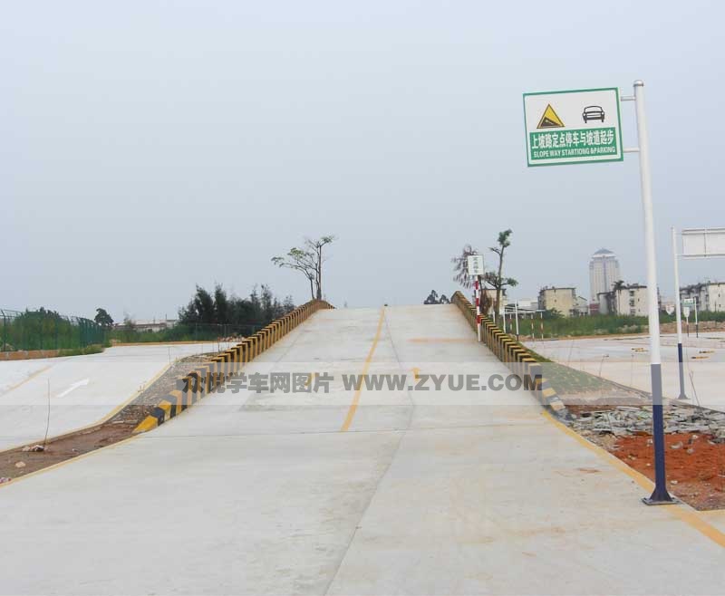 建安駕校上坡路學車場地