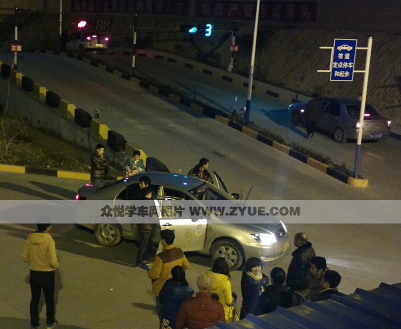 凱信駕校夜間學車場地