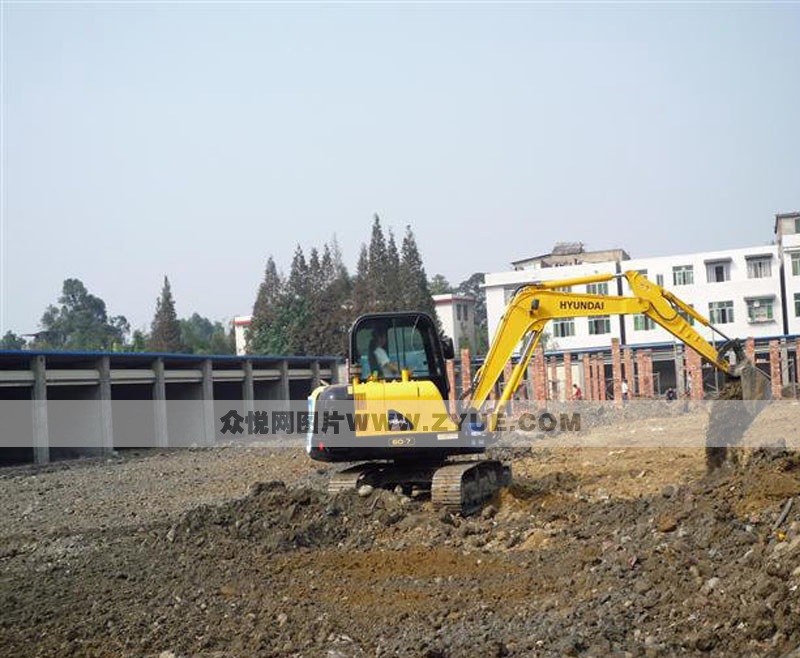 名島駕駛人才培養基地挖掘機
