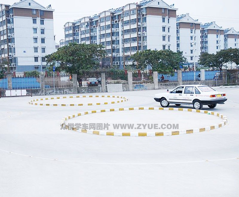 恒通駕校S路學車場地