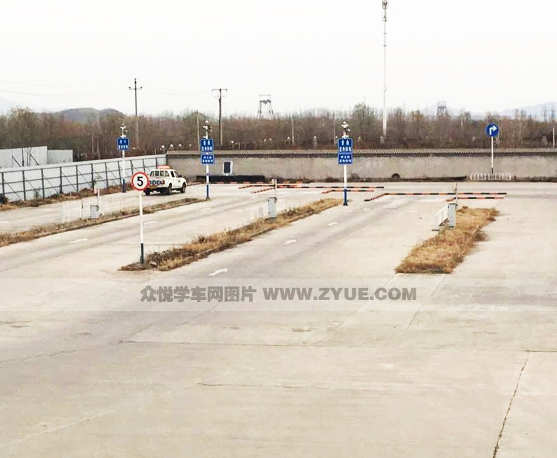 唐山棟翼駕校訓練場地風采