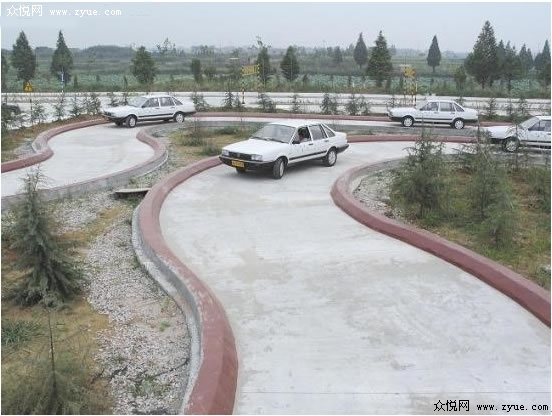 揚中駕校訓練場